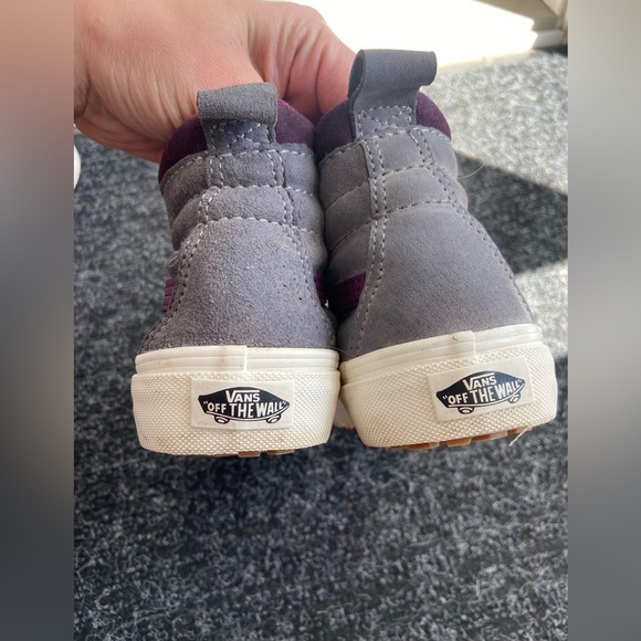 High tops‎ vans size 5 - Picture 3 of 4